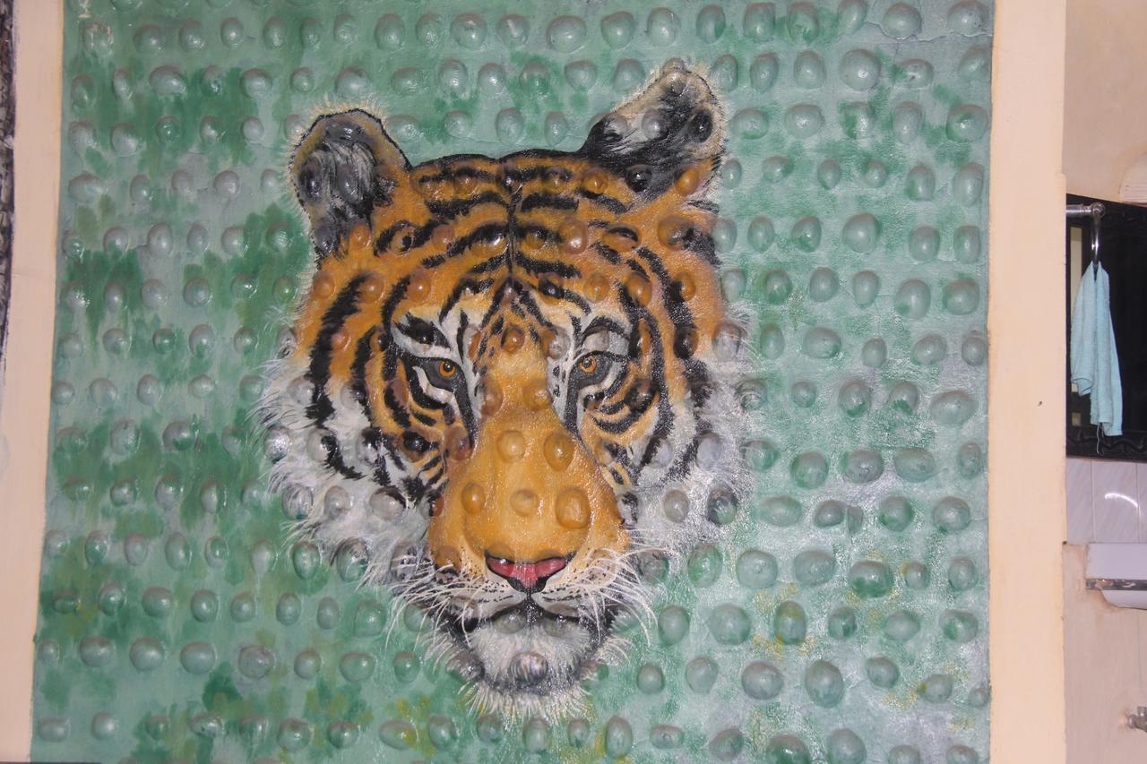 Bardiya Rhino Lodge Bardia Pvt Ltd מראה חיצוני תמונה