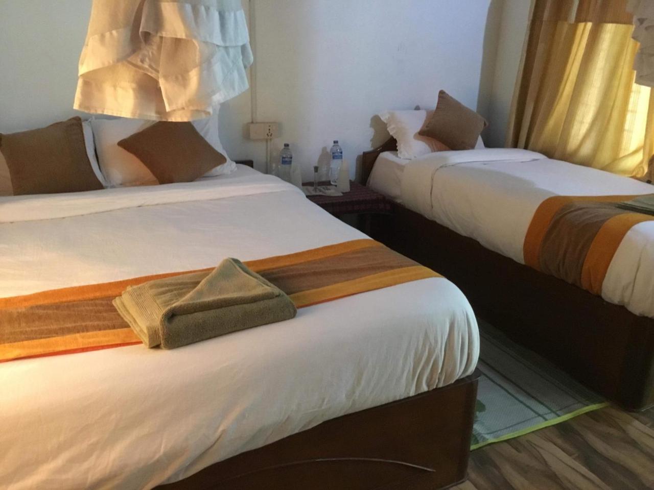 Bardiya Rhino Lodge Bardia Pvt Ltd מראה חיצוני תמונה
