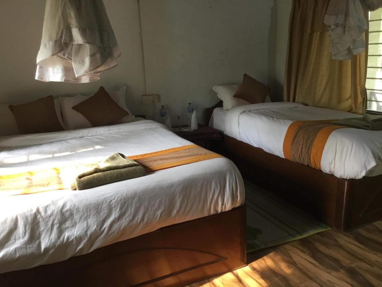 Bardiya Rhino Lodge Bardia Pvt Ltd מראה חיצוני תמונה