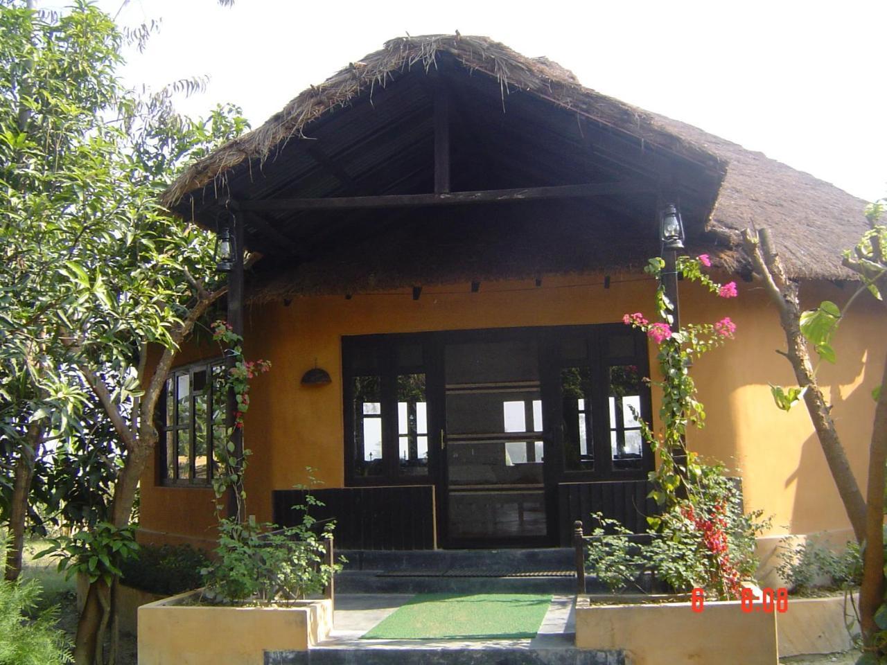 Bardiya Rhino Lodge Bardia Pvt Ltd מראה חיצוני תמונה