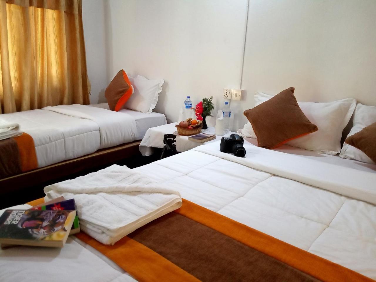 Bardiya Rhino Lodge Bardia Pvt Ltd מראה חיצוני תמונה